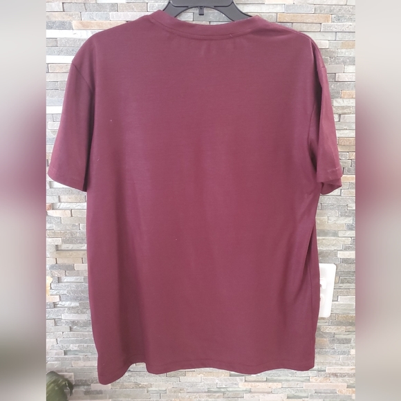 LARGE Guess shirt - Picture 3 of 3